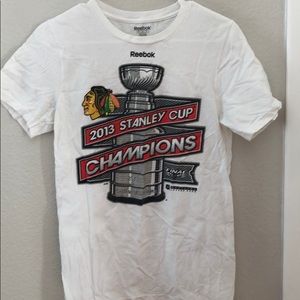 Small 2013 Blackhawks Stanley Cup Champ TShirt